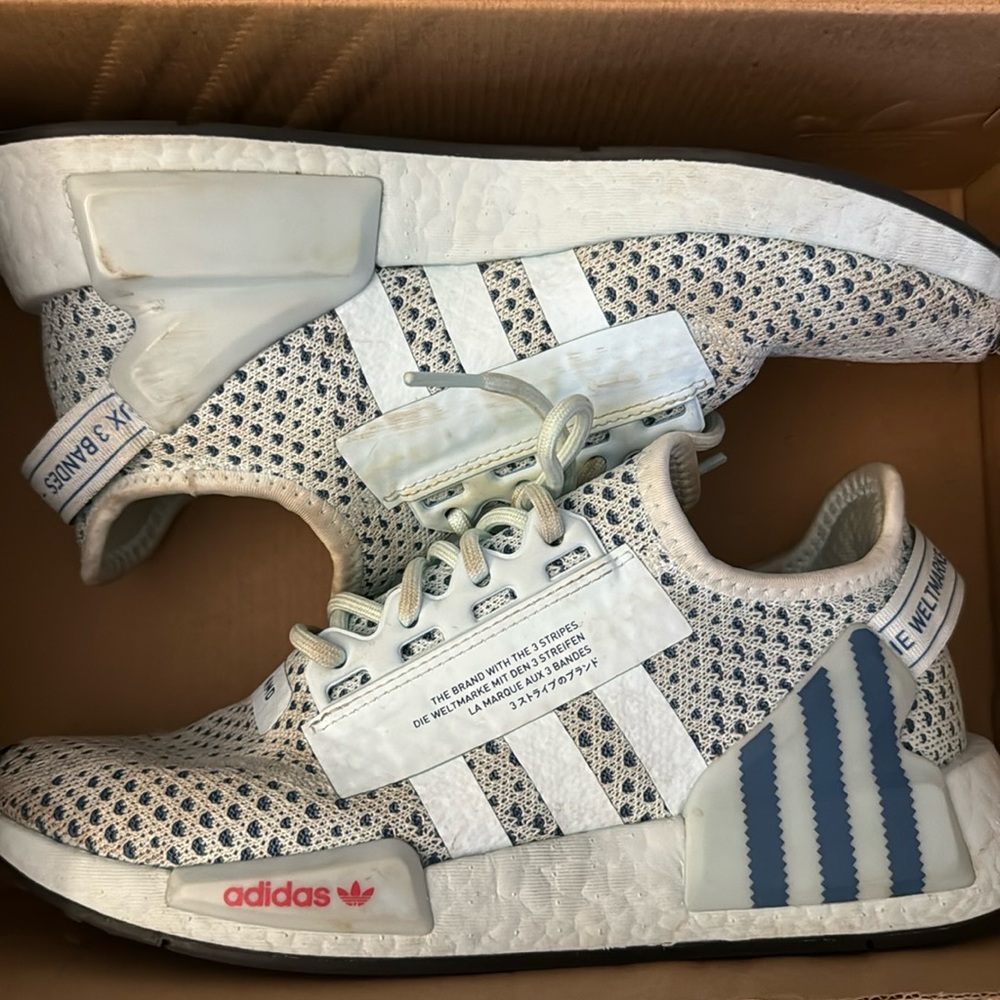 Women’s NMD_R1.V2 J